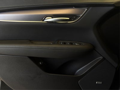 2025 Cadillac XT5 Luxury