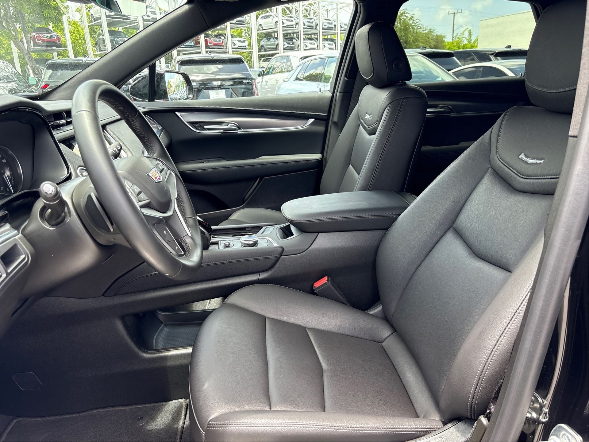 2025 Cadillac XT5 Luxury