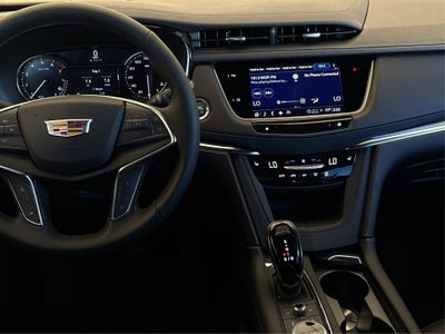 2026 Cadillac XT5 Luxury