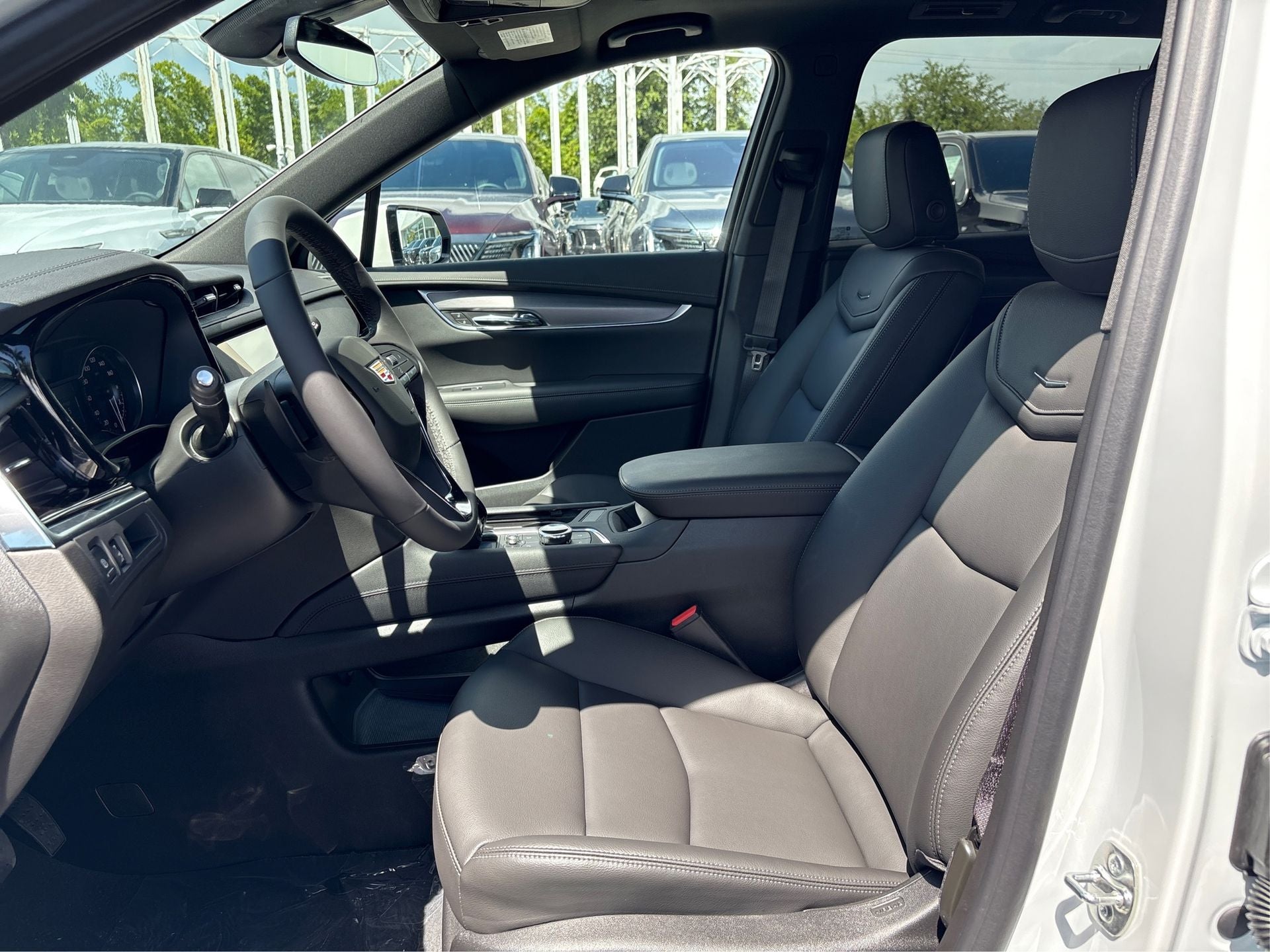 2025 Cadillac XT6 Luxury