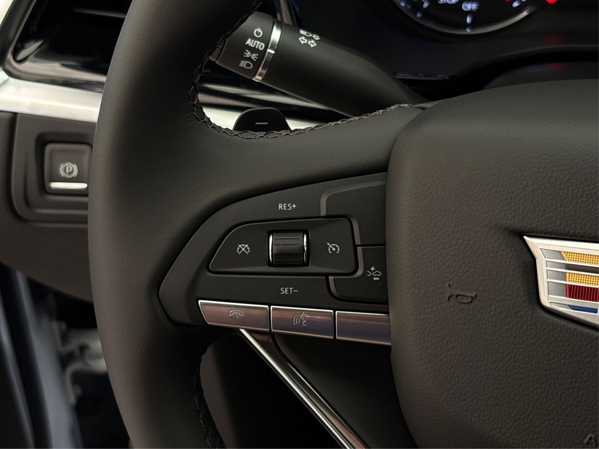 2025 Cadillac XT6 Luxury