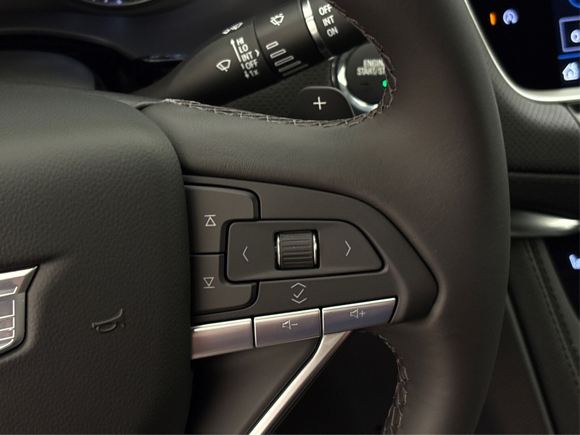 2025 Cadillac XT6 Luxury