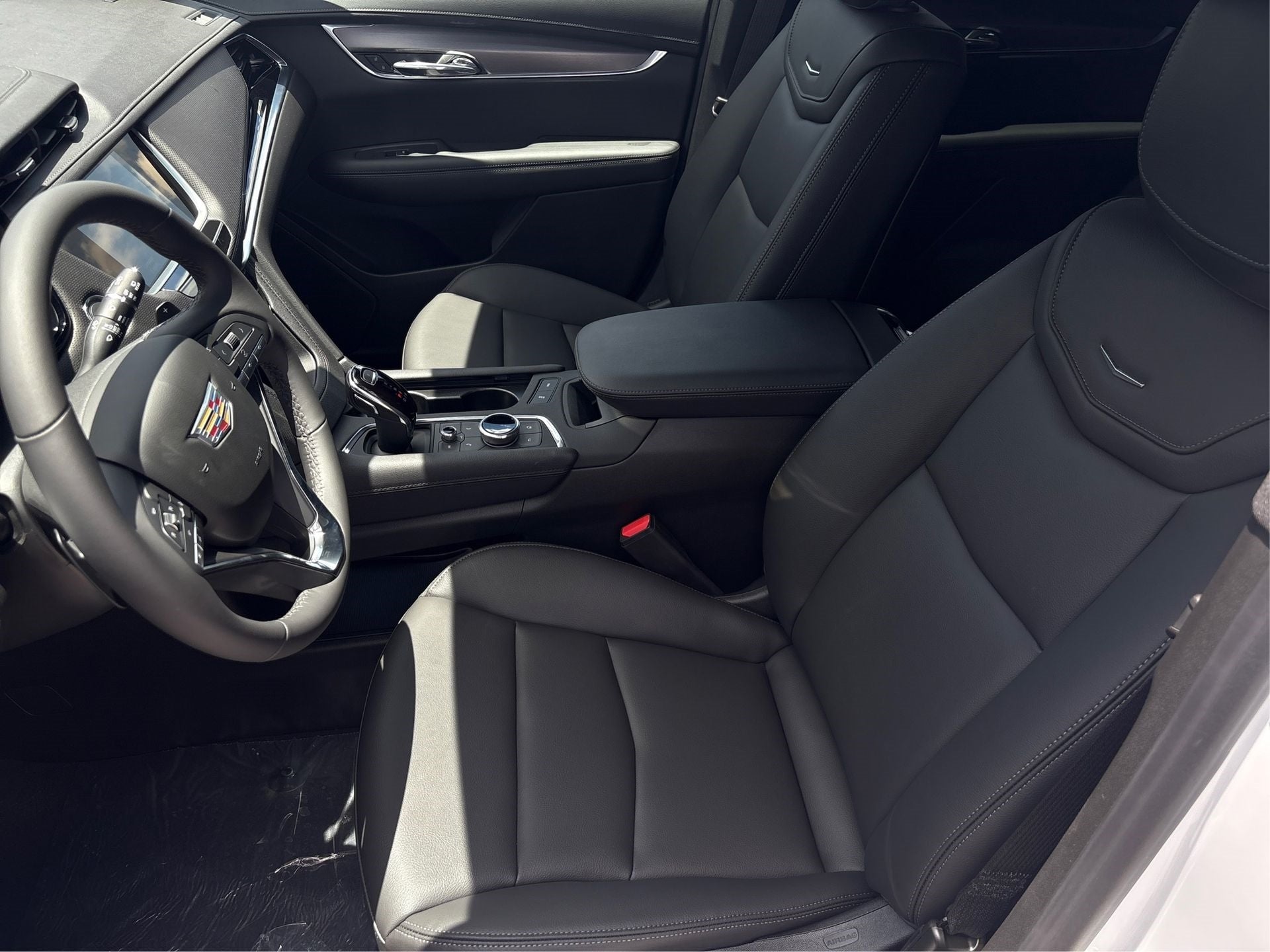 2025 Cadillac XT6 Luxury