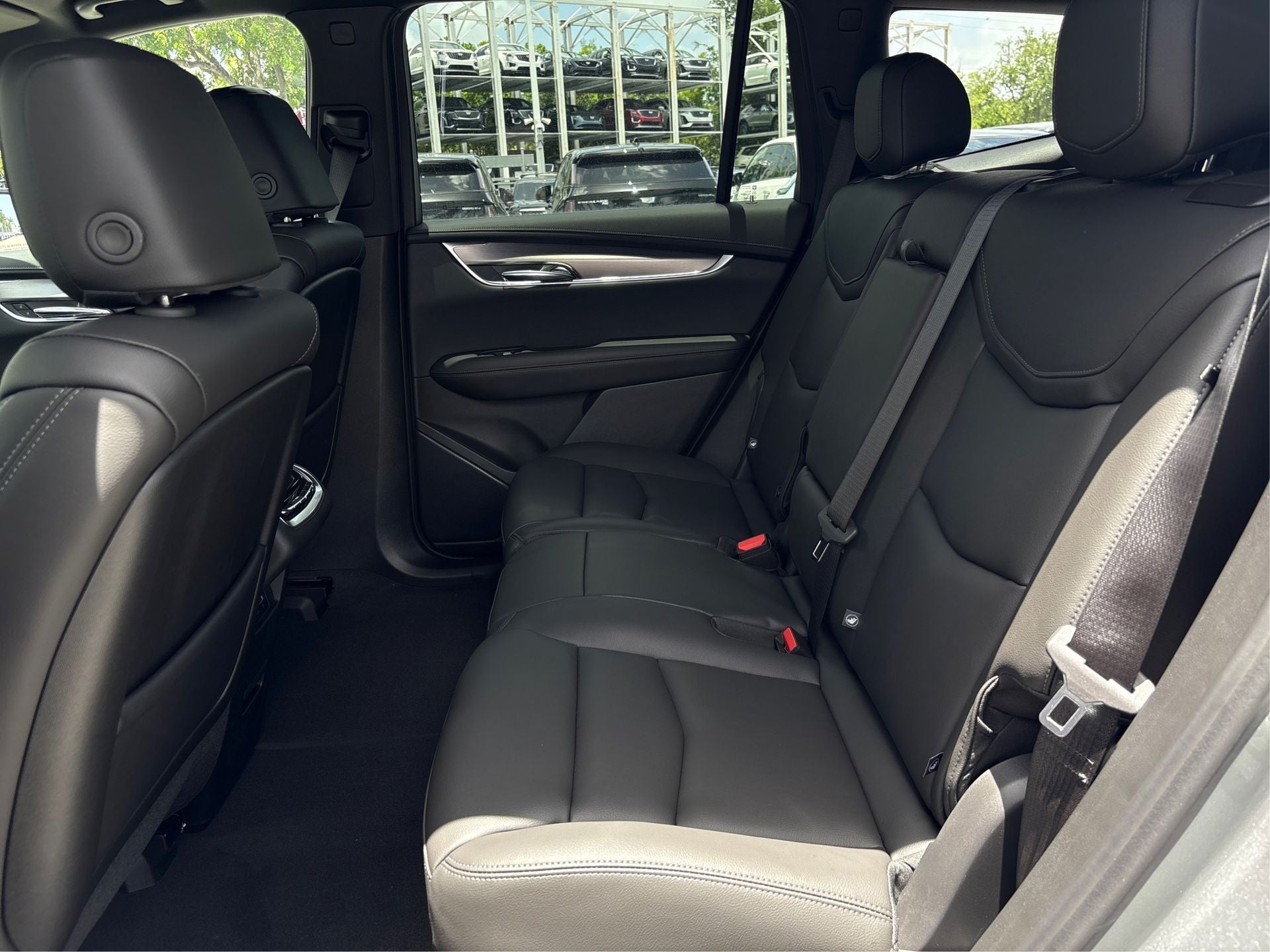 2025 Cadillac XT6 Luxury