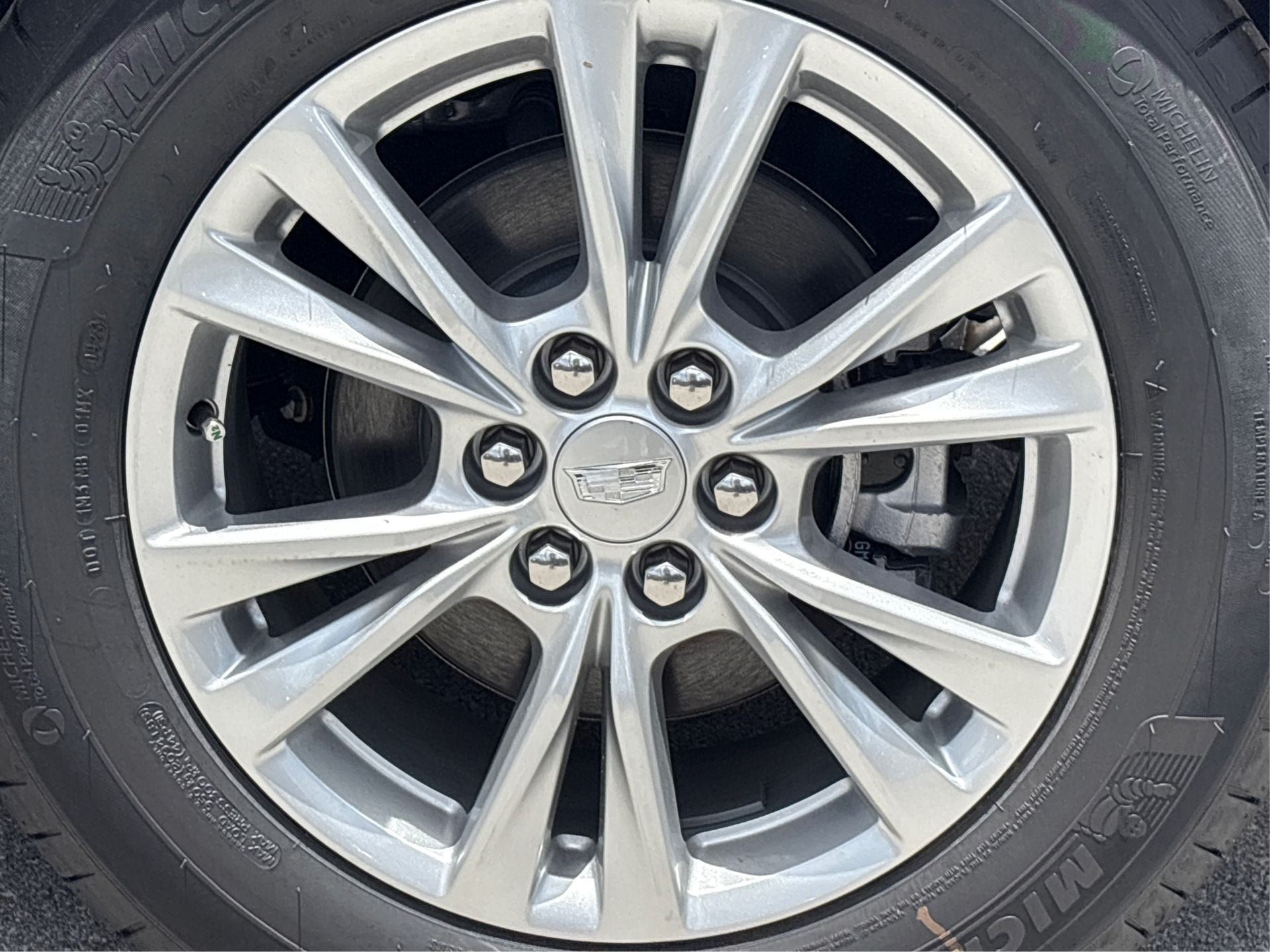 2025 Cadillac XT6 Luxury