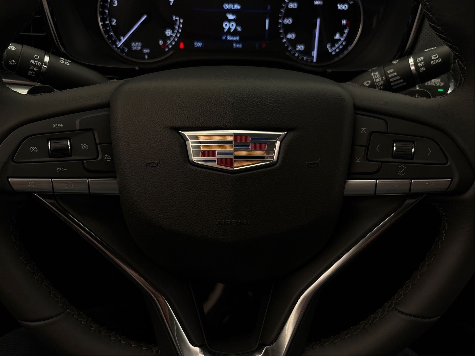 2025 Cadillac XT6 Luxury