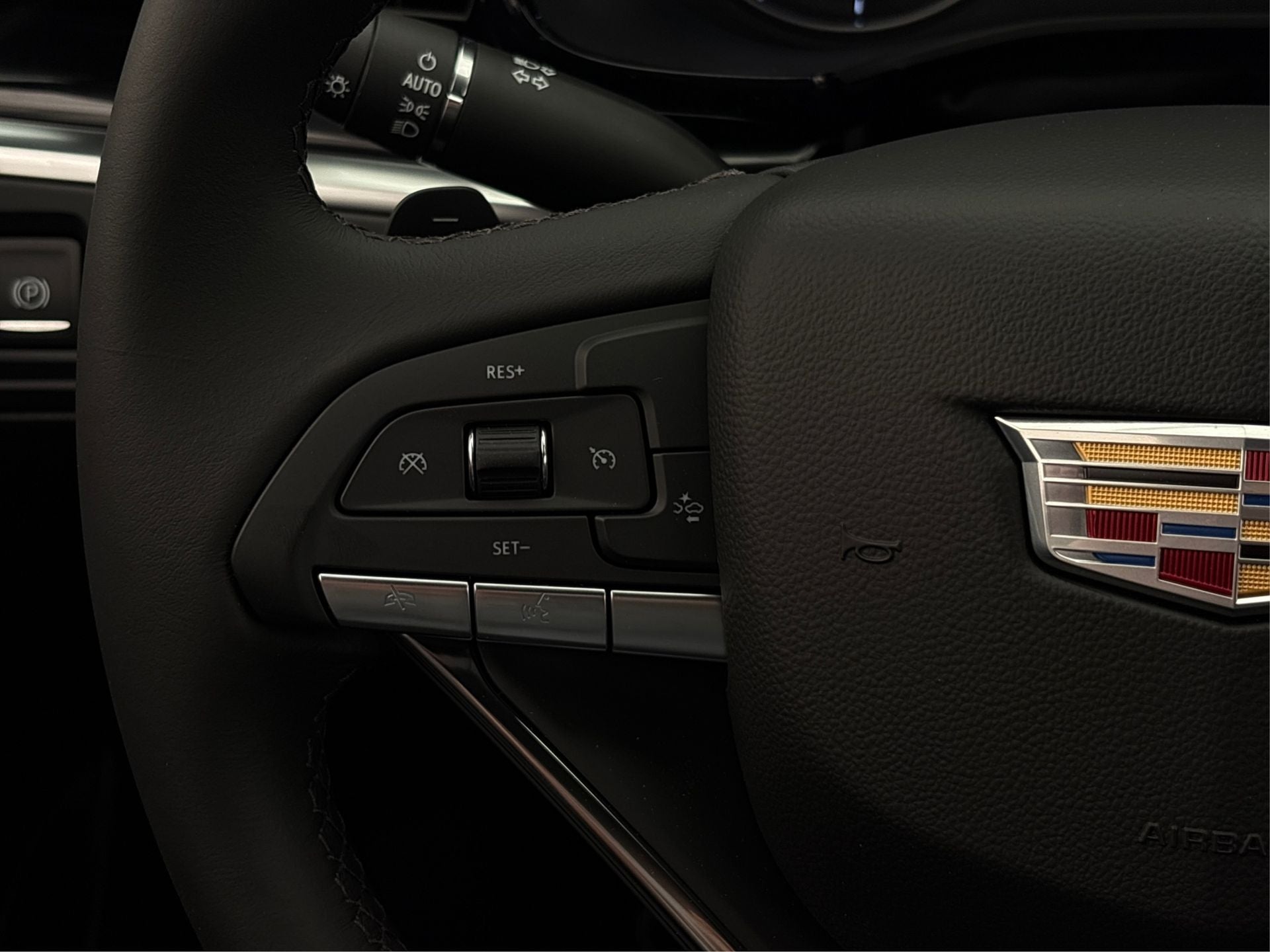 2025 Cadillac XT6 Luxury