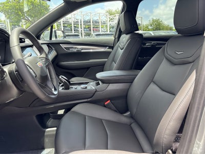 2025 Cadillac XT6 Luxury