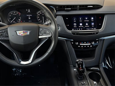 2025 Cadillac XT6 Luxury