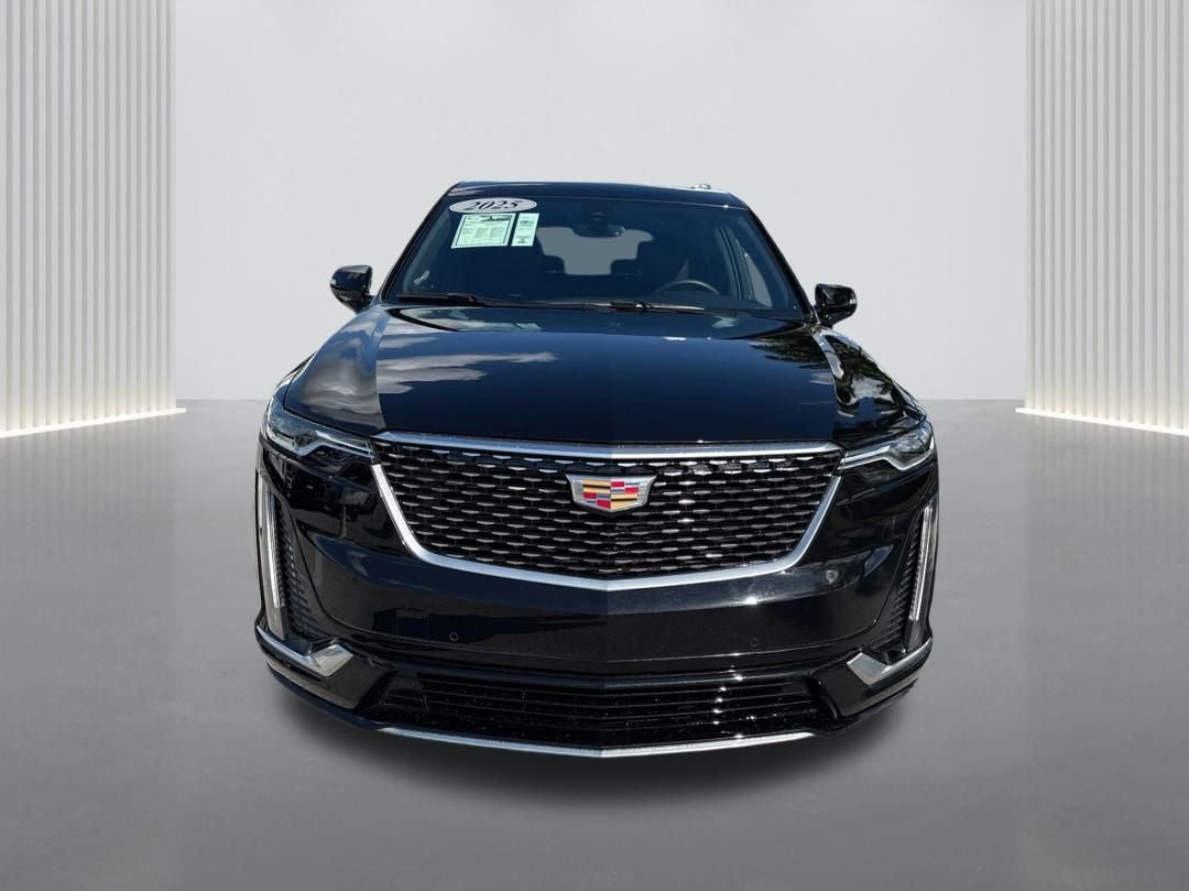 2025 Cadillac XT6 Luxury