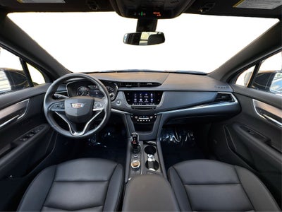 2025 Cadillac XT6 Luxury