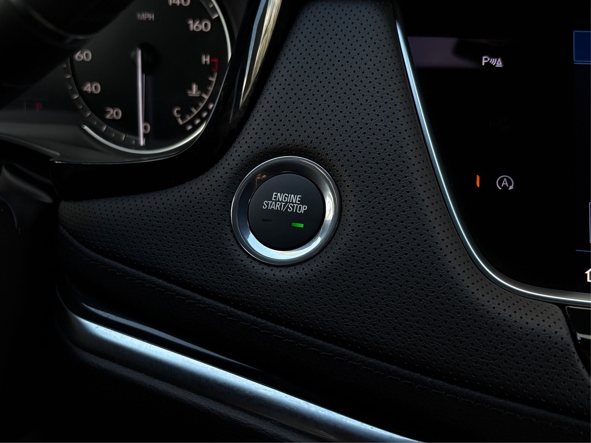 2025 Cadillac XT6 Luxury