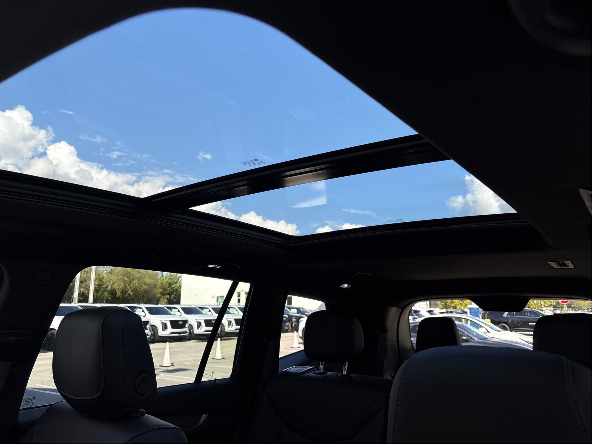 2025 Cadillac XT6 Luxury