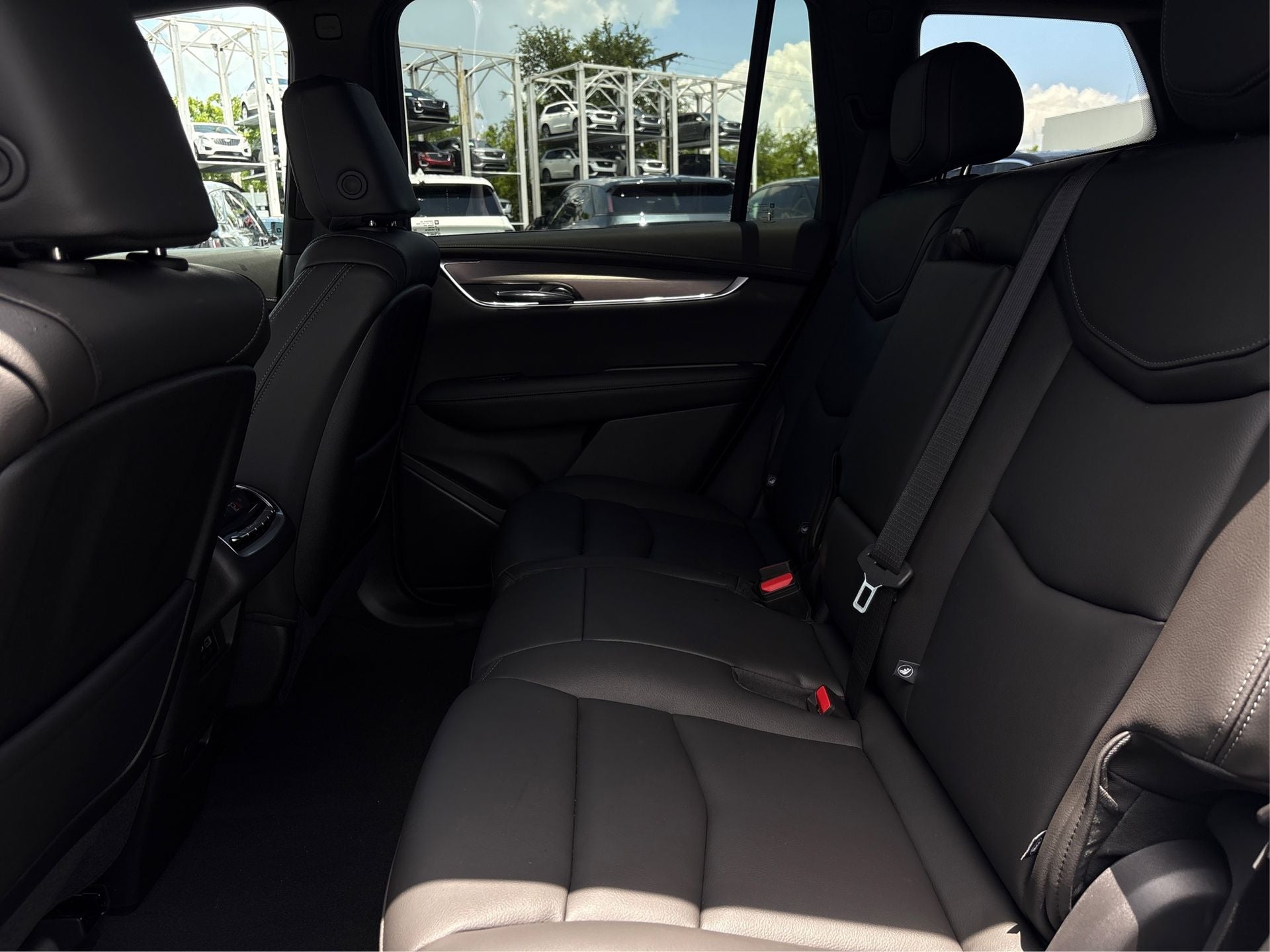 2025 Cadillac XT6 Luxury