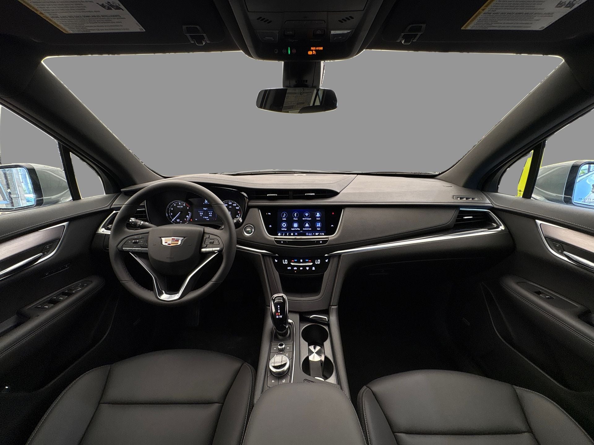 2025 Cadillac XT6 Luxury