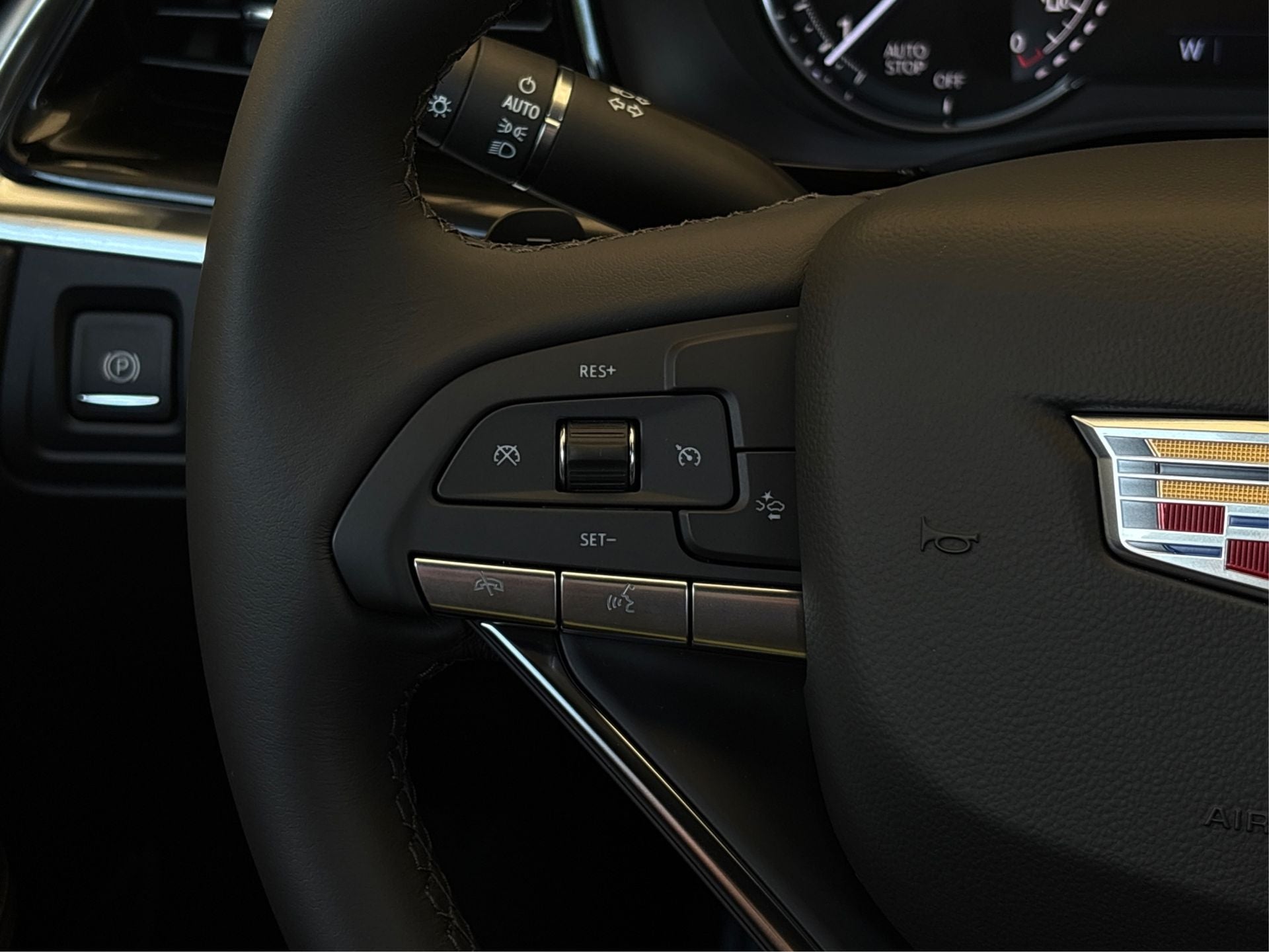 2025 Cadillac XT6 Luxury