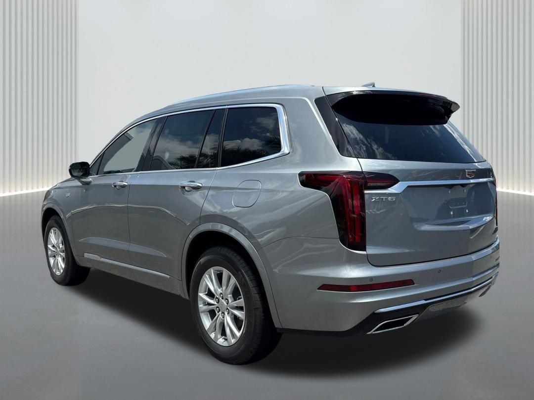 2025 Cadillac XT6 Luxury