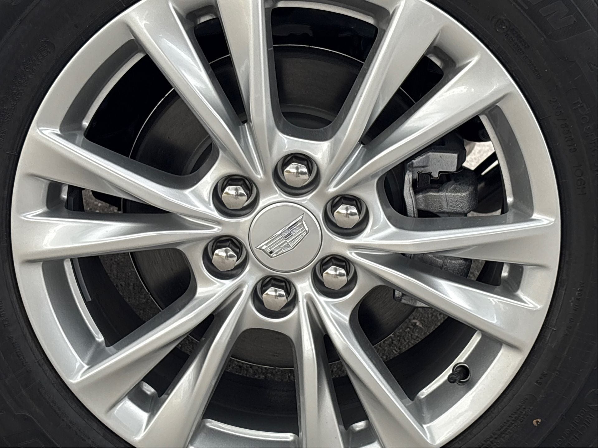 2025 Cadillac XT6 Luxury