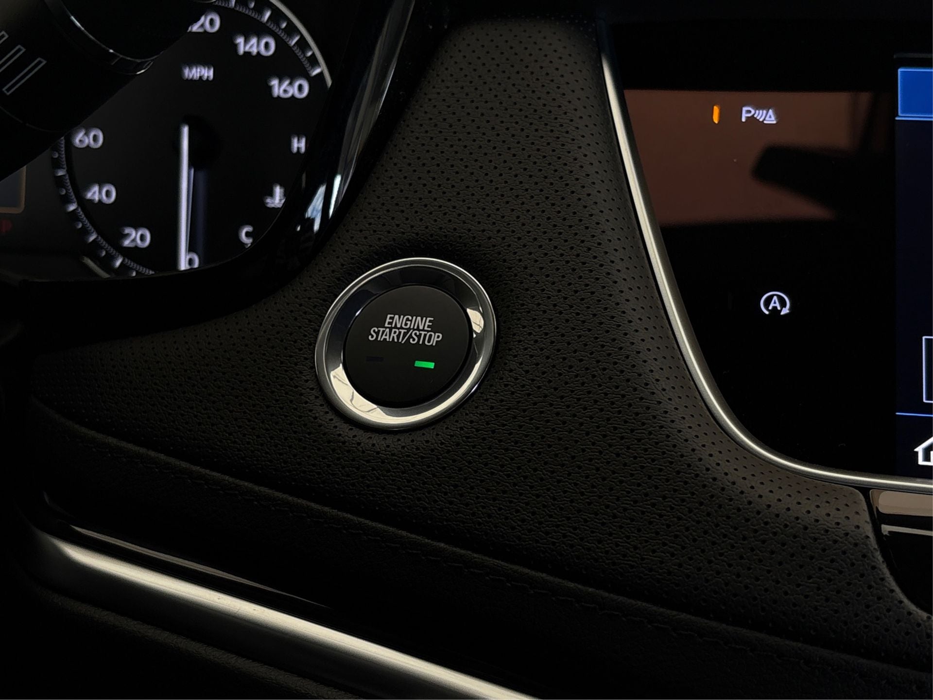 2025 Cadillac XT6 Luxury