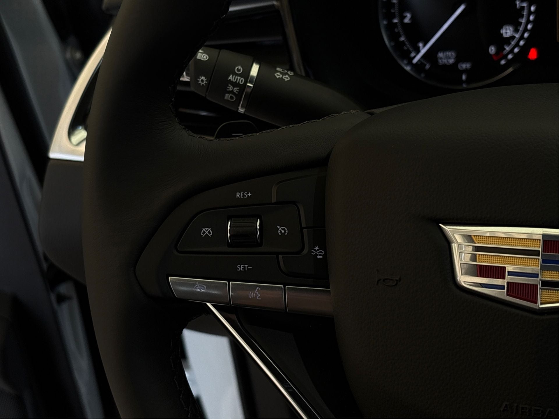 2025 Cadillac XT6 Luxury