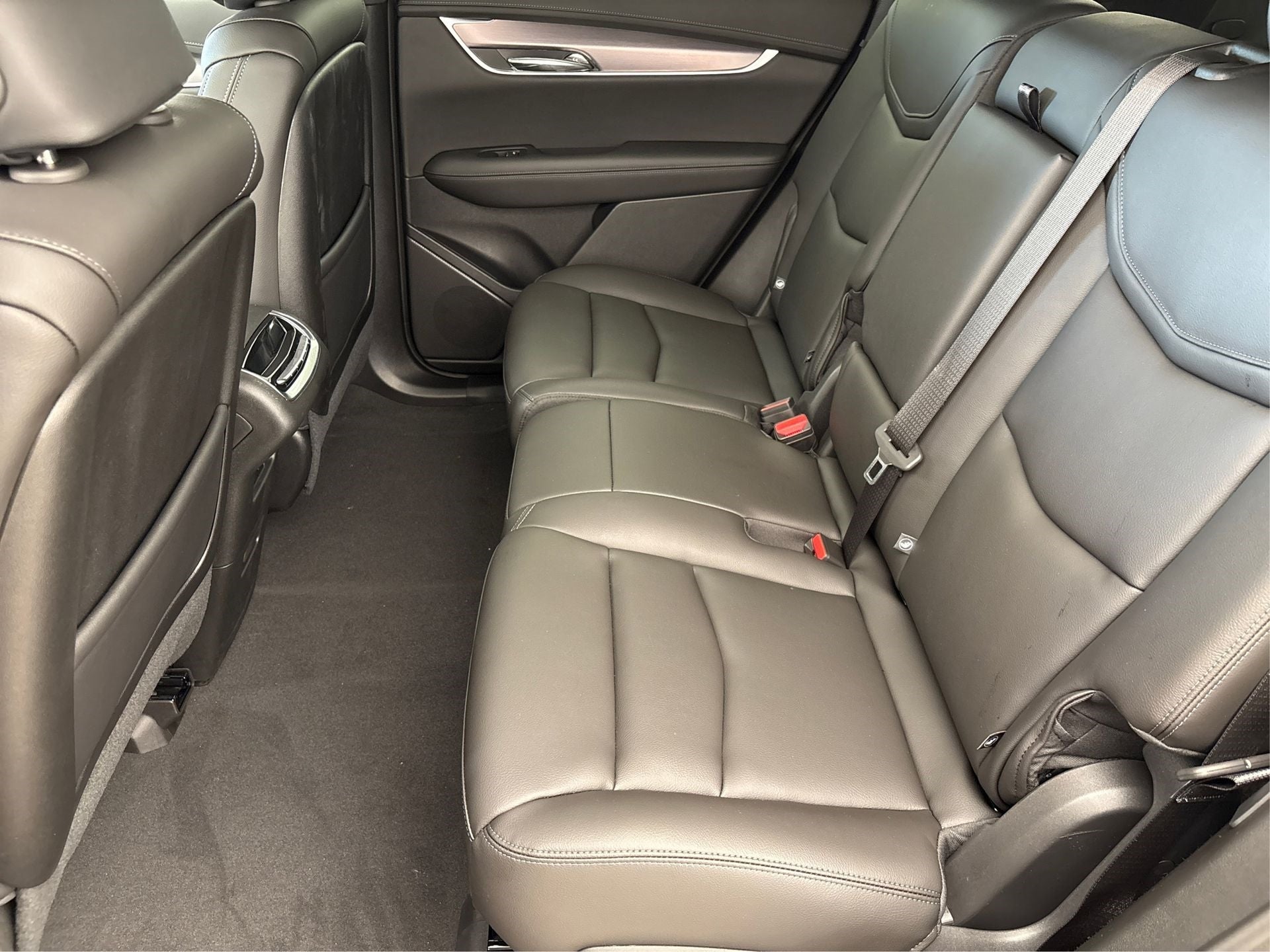 2025 Cadillac XT6 Luxury