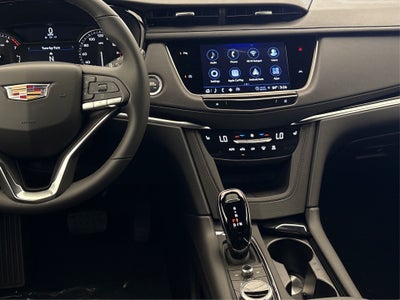 2025 Cadillac XT6 Luxury