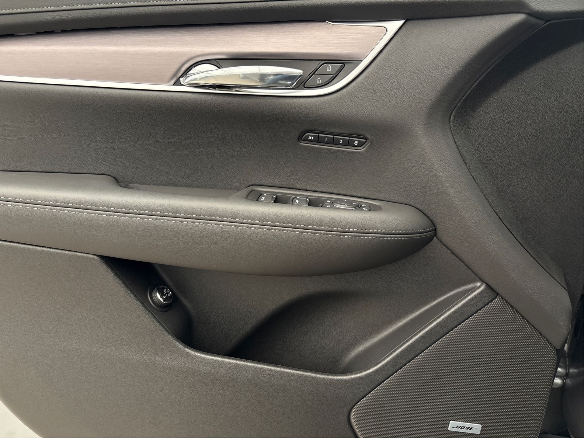 2025 Cadillac XT6 Luxury