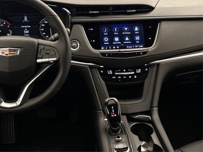2025 Cadillac XT6 Luxury