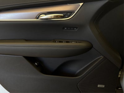 2025 Cadillac XT6 Luxury