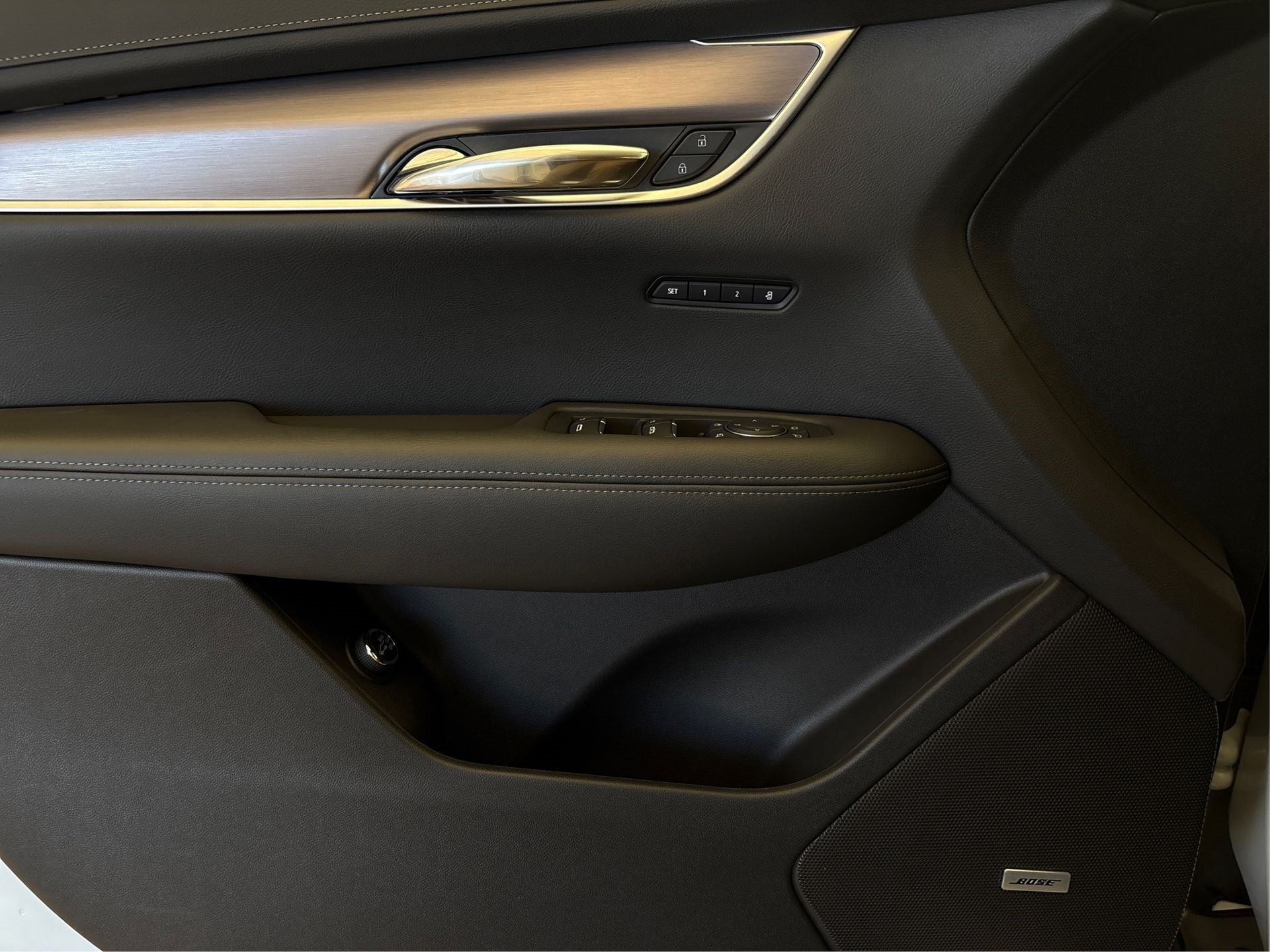 2025 Cadillac XT6 Luxury