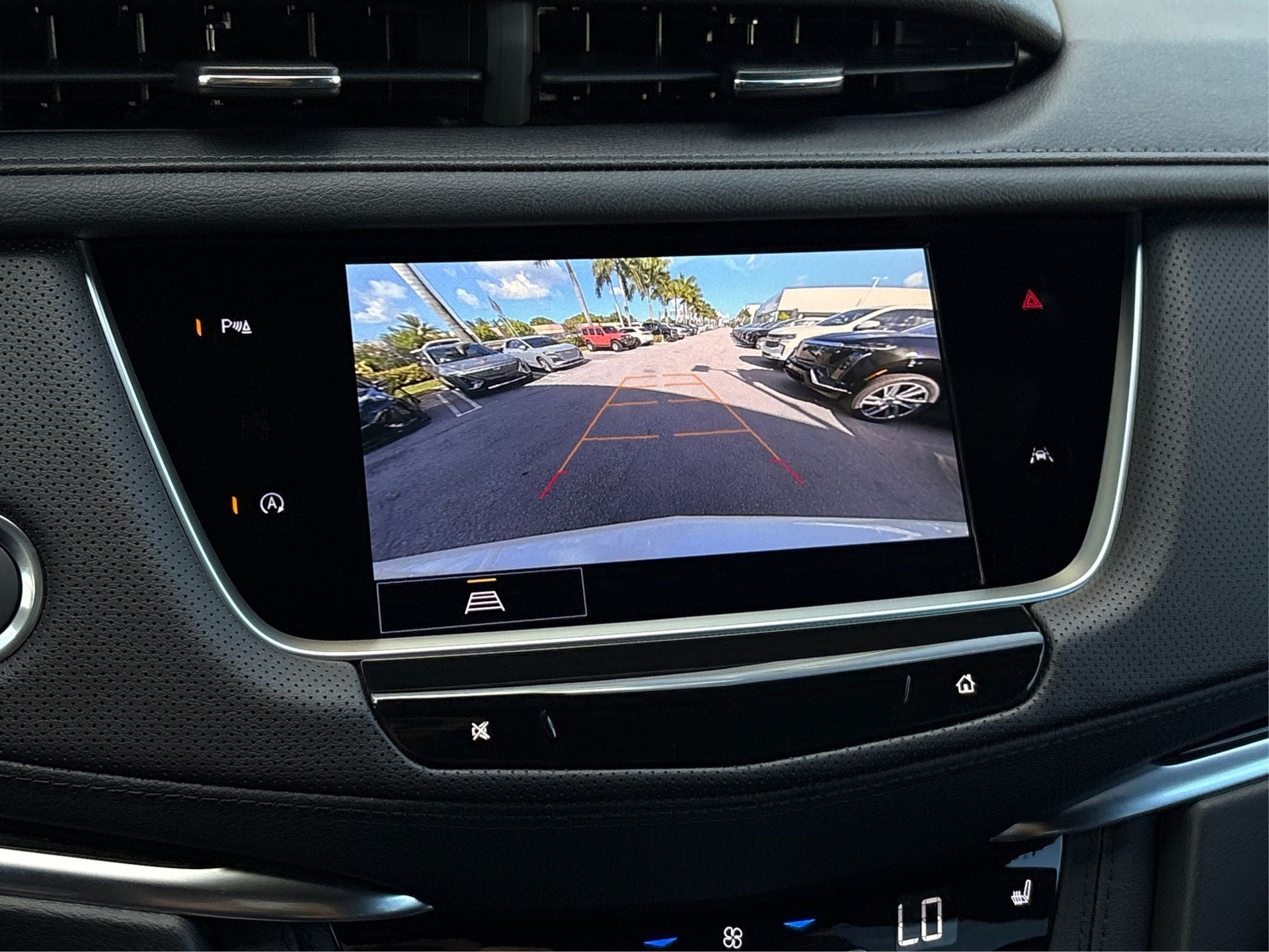 2025 Cadillac XT6 Luxury