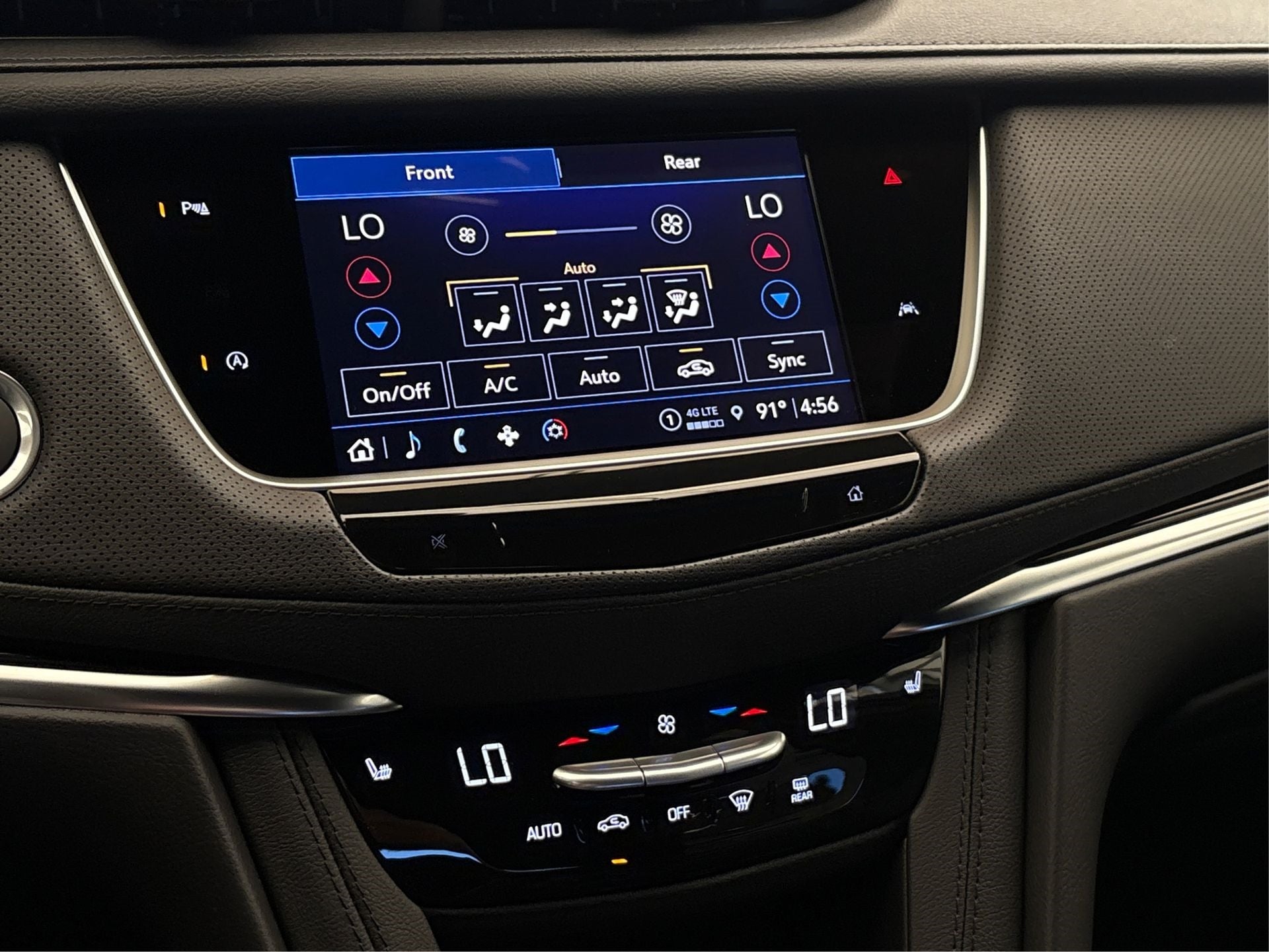 2025 Cadillac XT6 Luxury