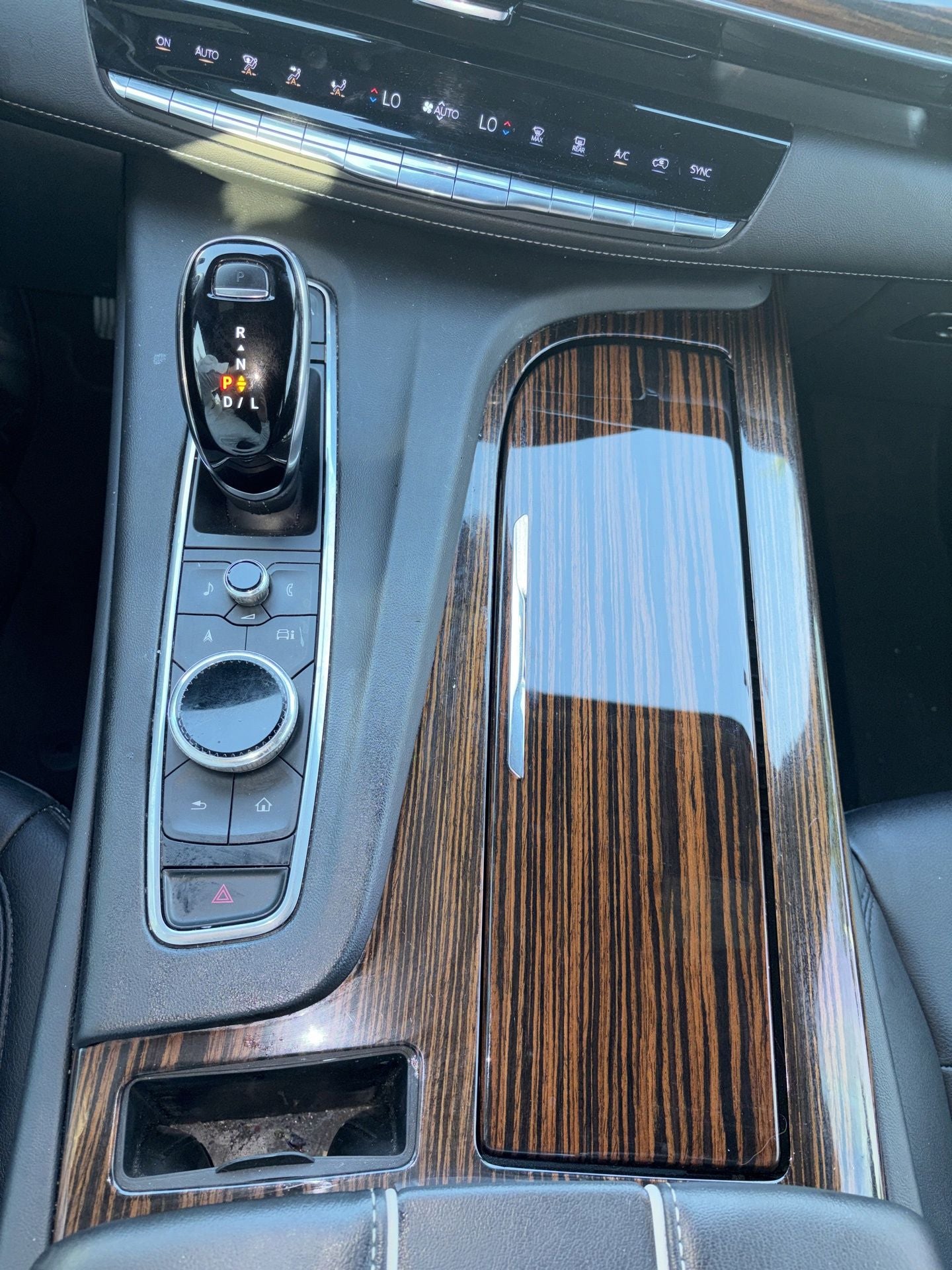 2022 Cadillac Escalade ESV Luxury
