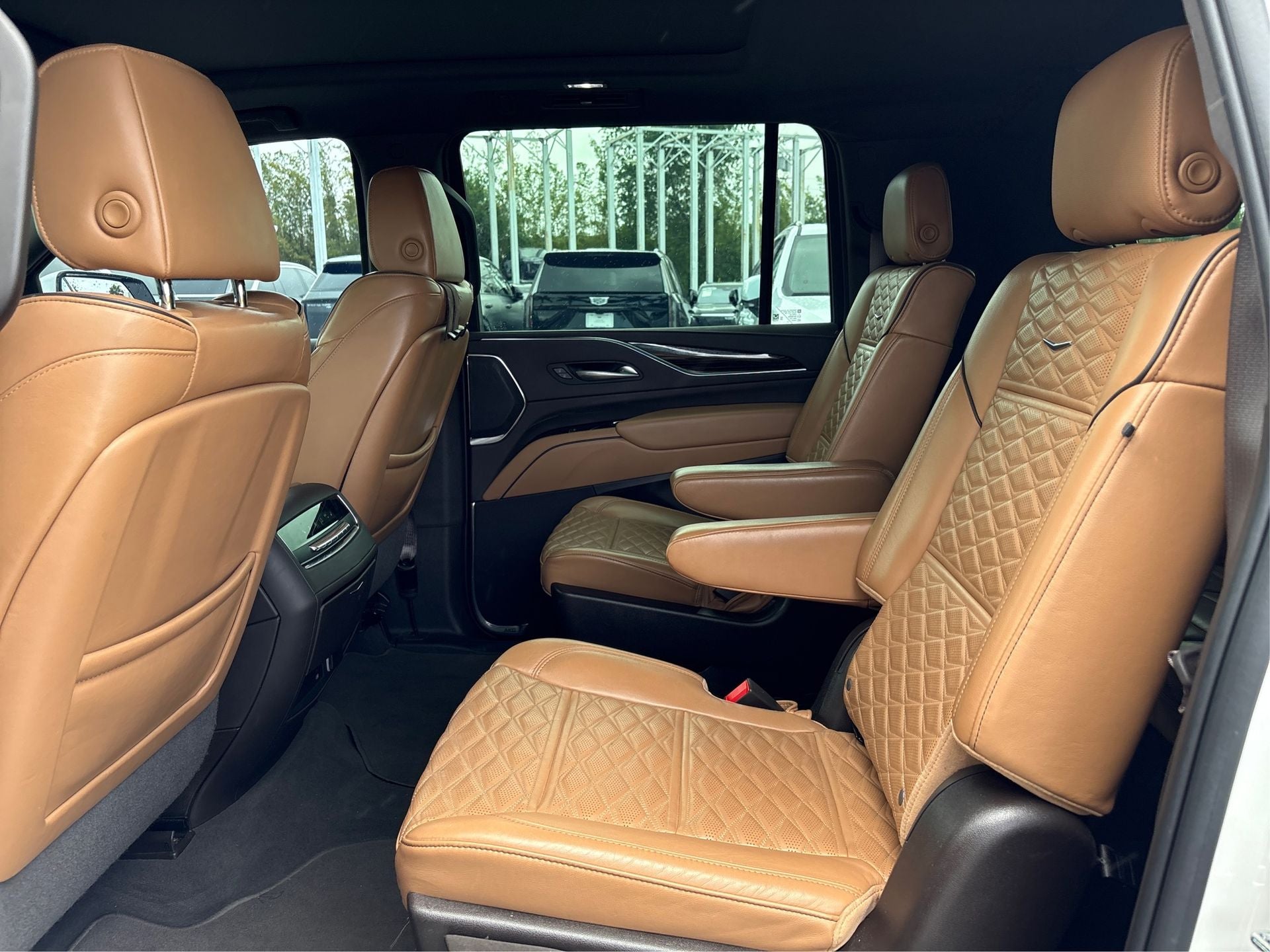 2022 Cadillac Escalade ESV Premium