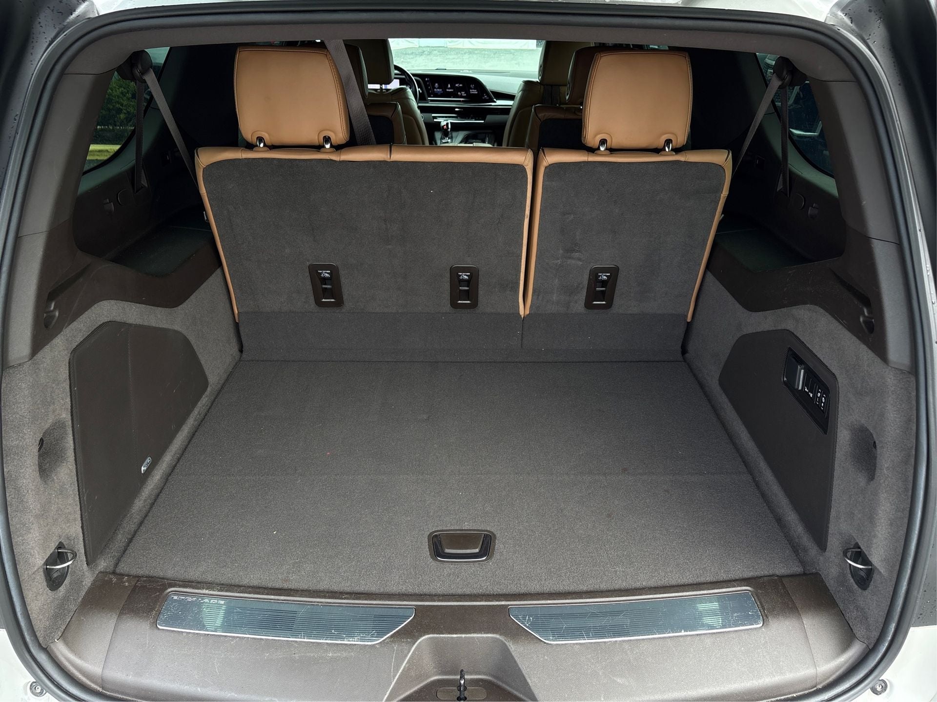 2022 Cadillac Escalade ESV Premium