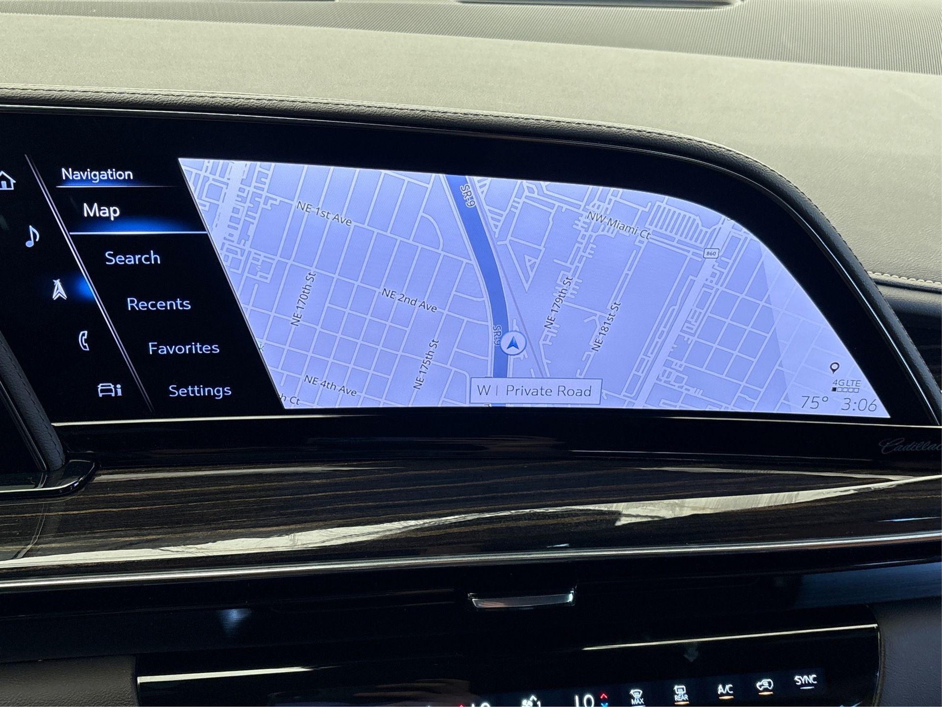 2022 Cadillac Escalade ESV Premium