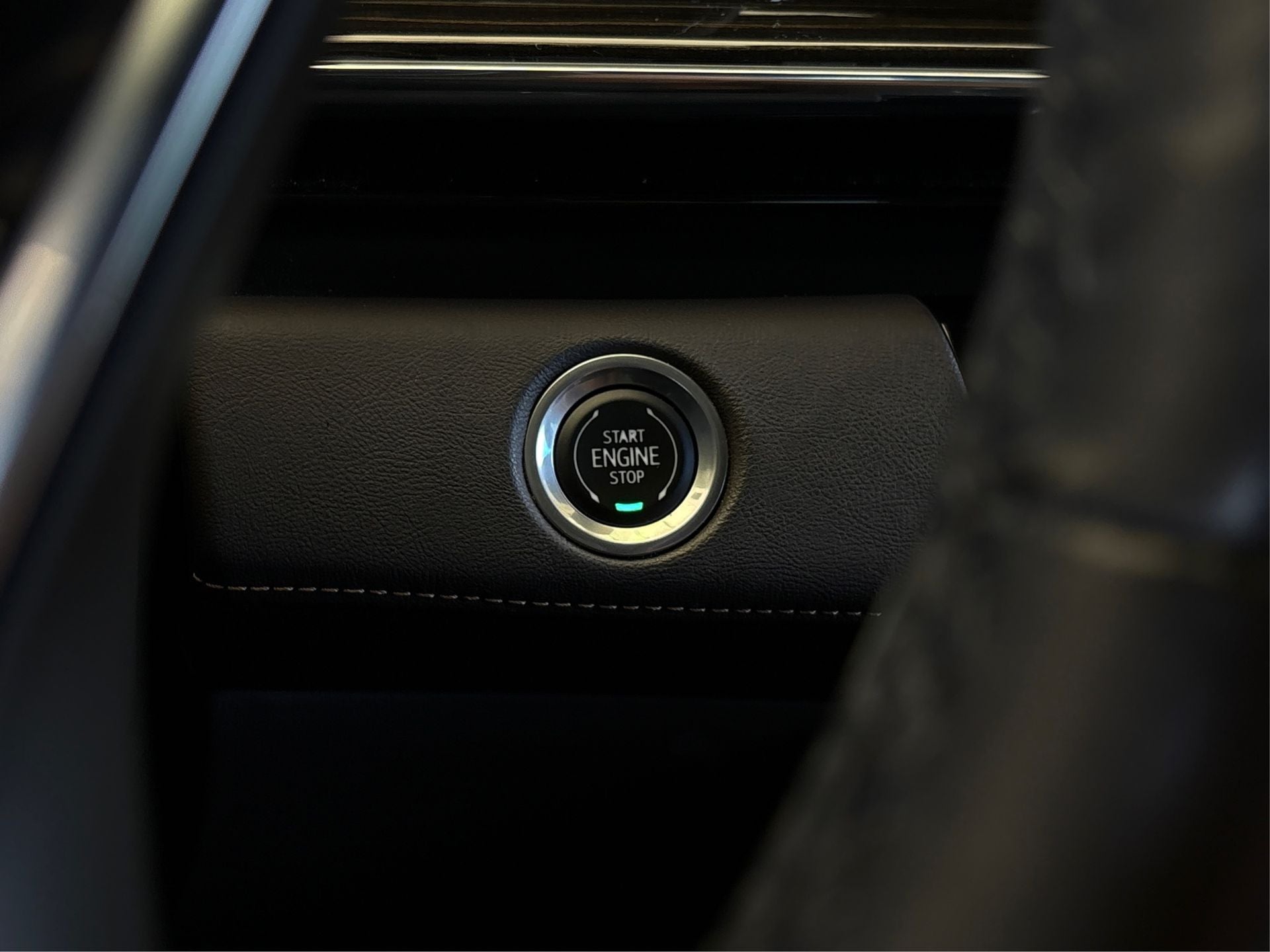 2022 Cadillac Escalade ESV Premium