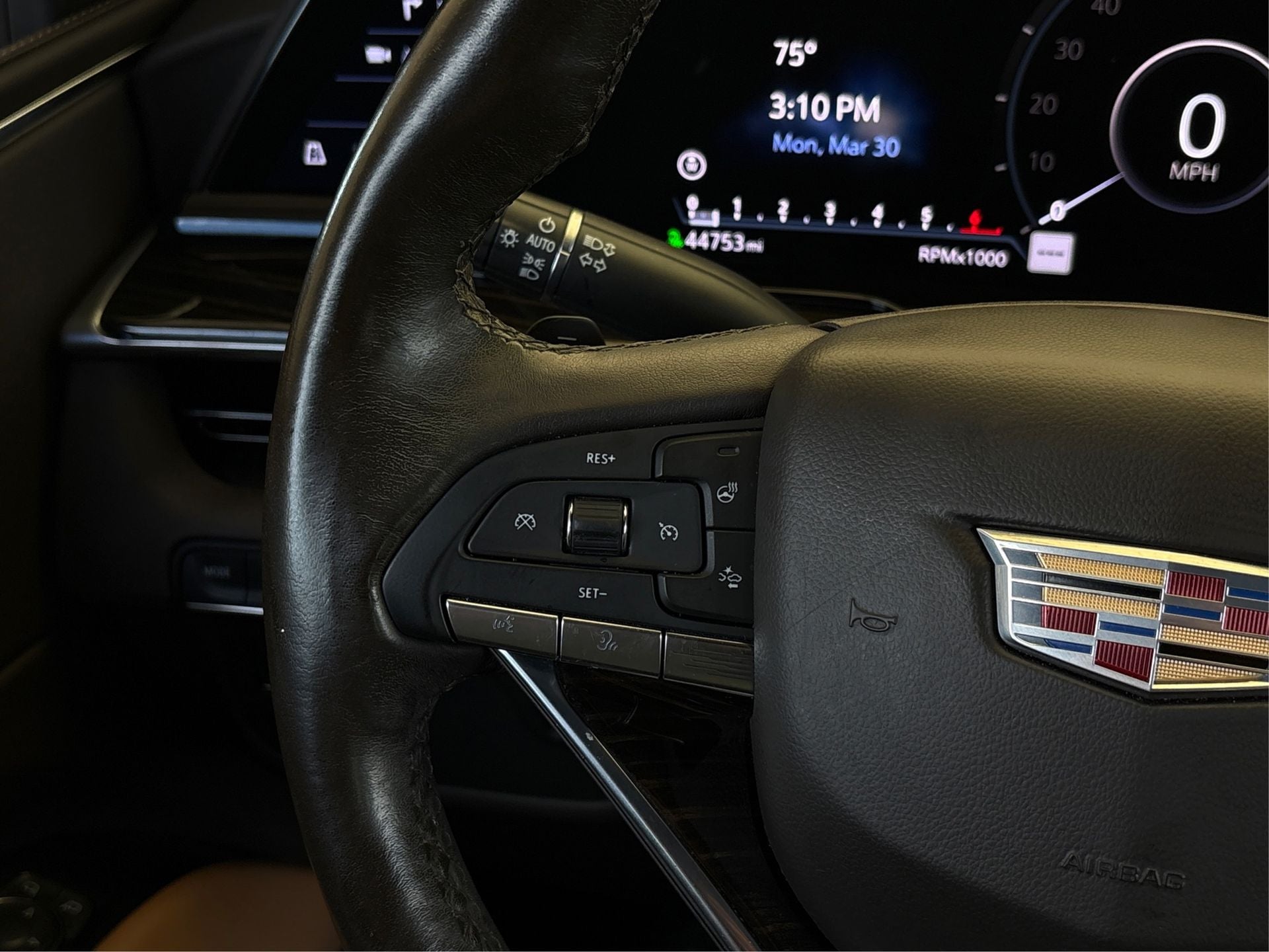 2022 Cadillac Escalade ESV Premium