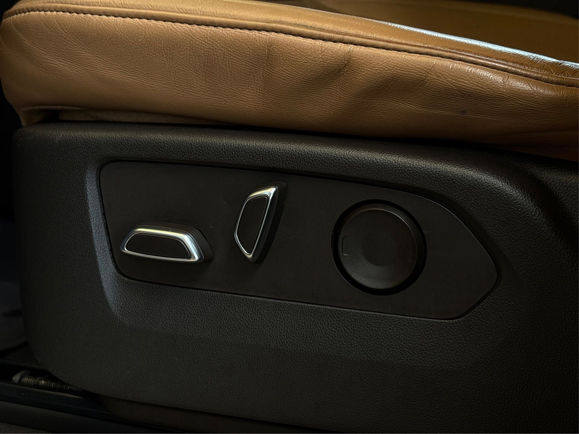 2022 Cadillac Escalade ESV Premium