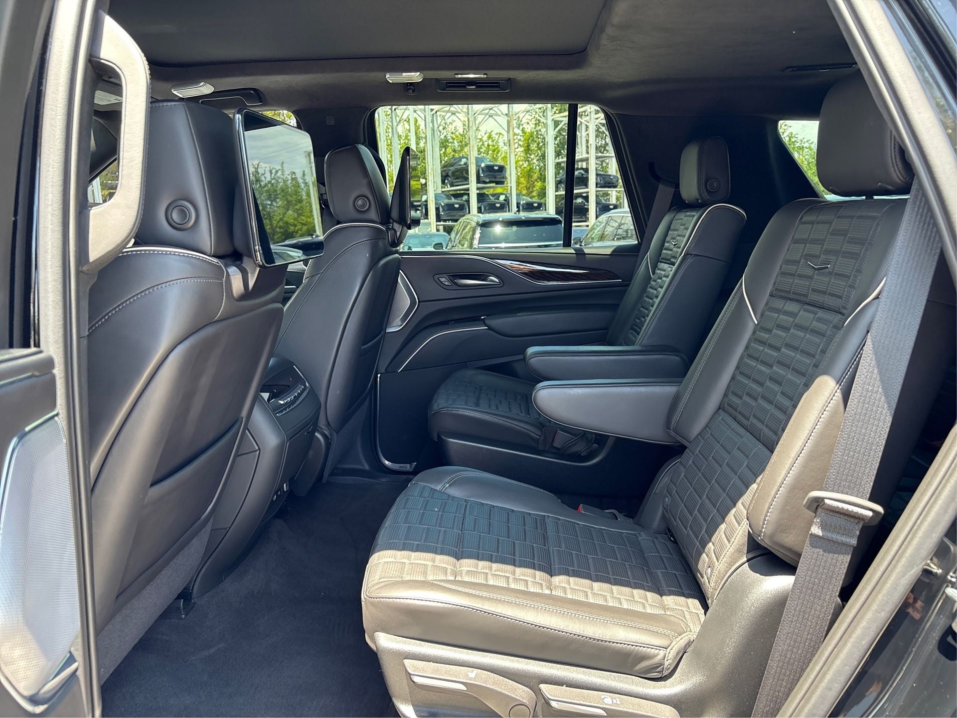 2023 Cadillac Escalade Sport Platinum