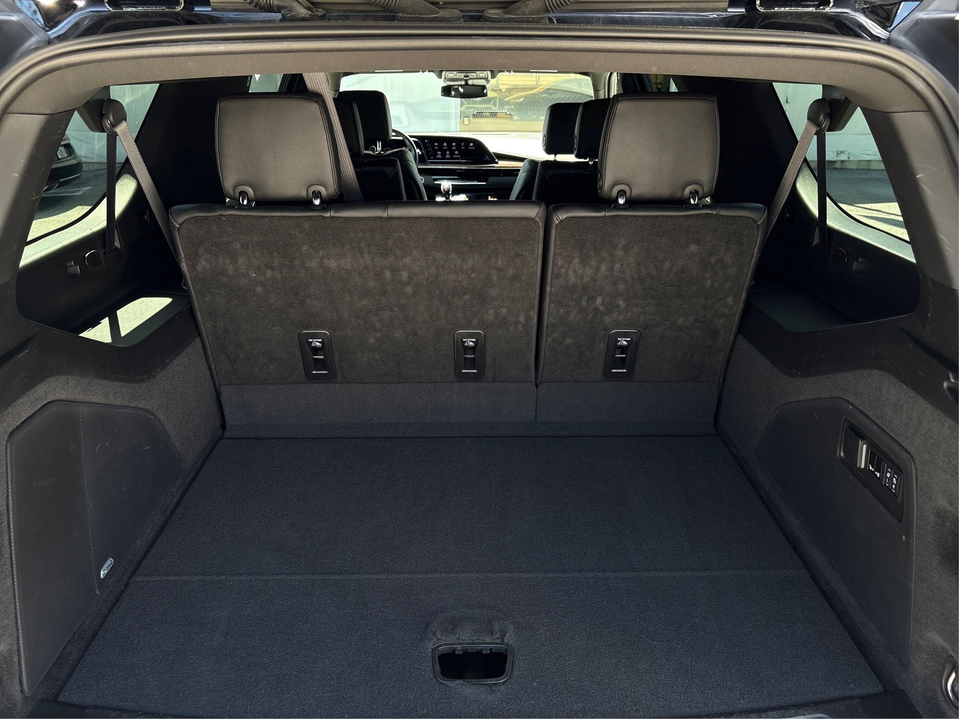 2024 Cadillac Escalade ESV Luxury