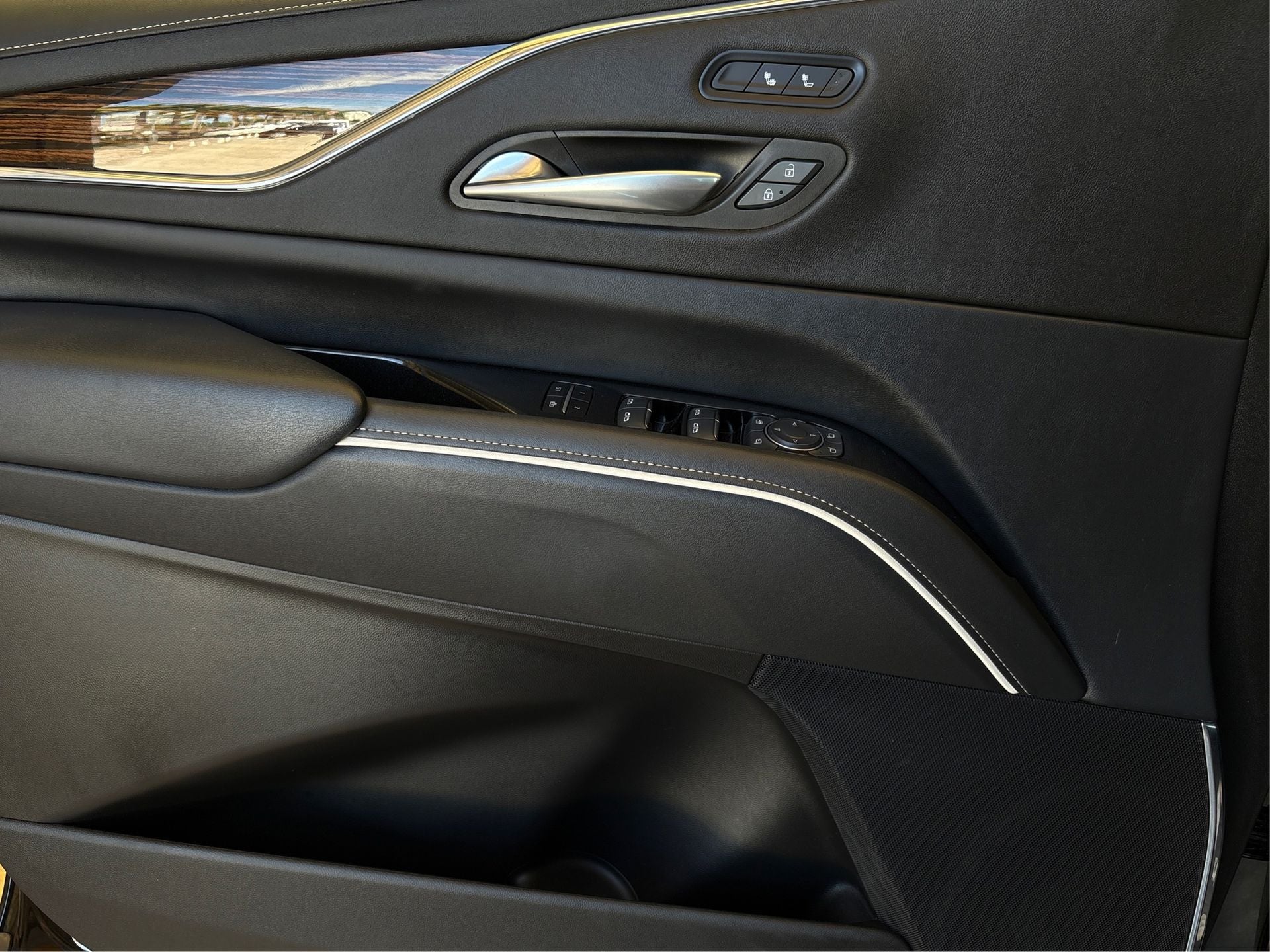 2024 Cadillac Escalade ESV Luxury