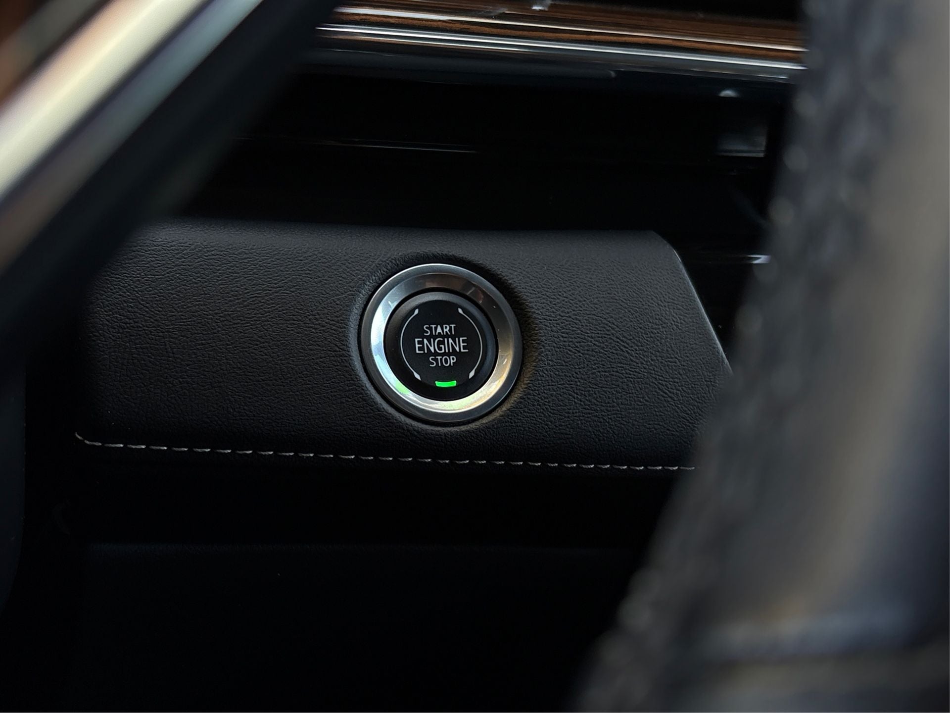 2024 Cadillac Escalade ESV Luxury