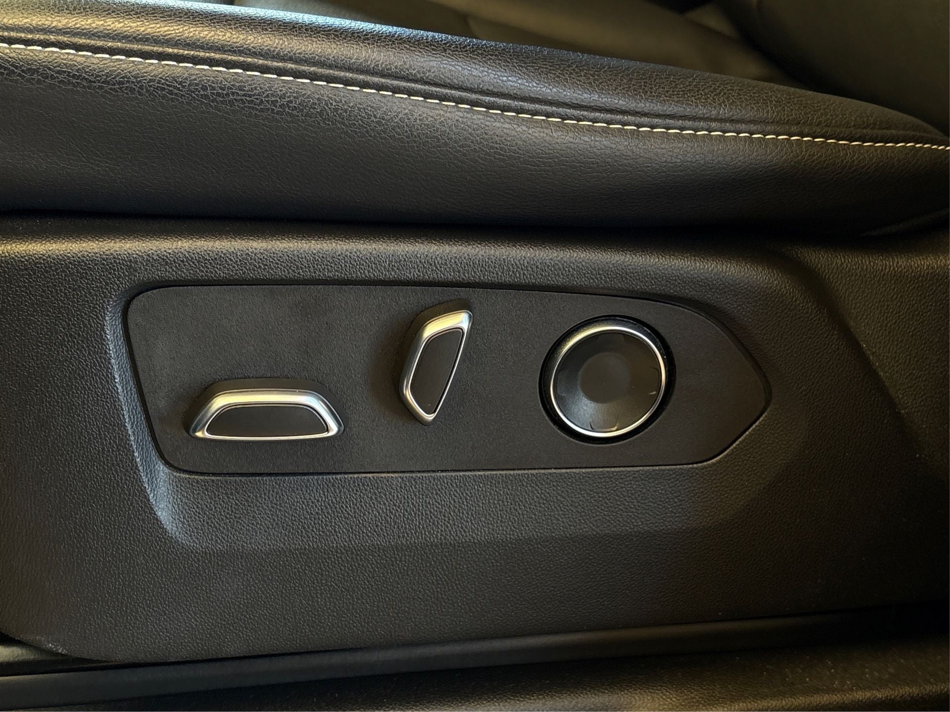 2024 Cadillac Escalade ESV Luxury