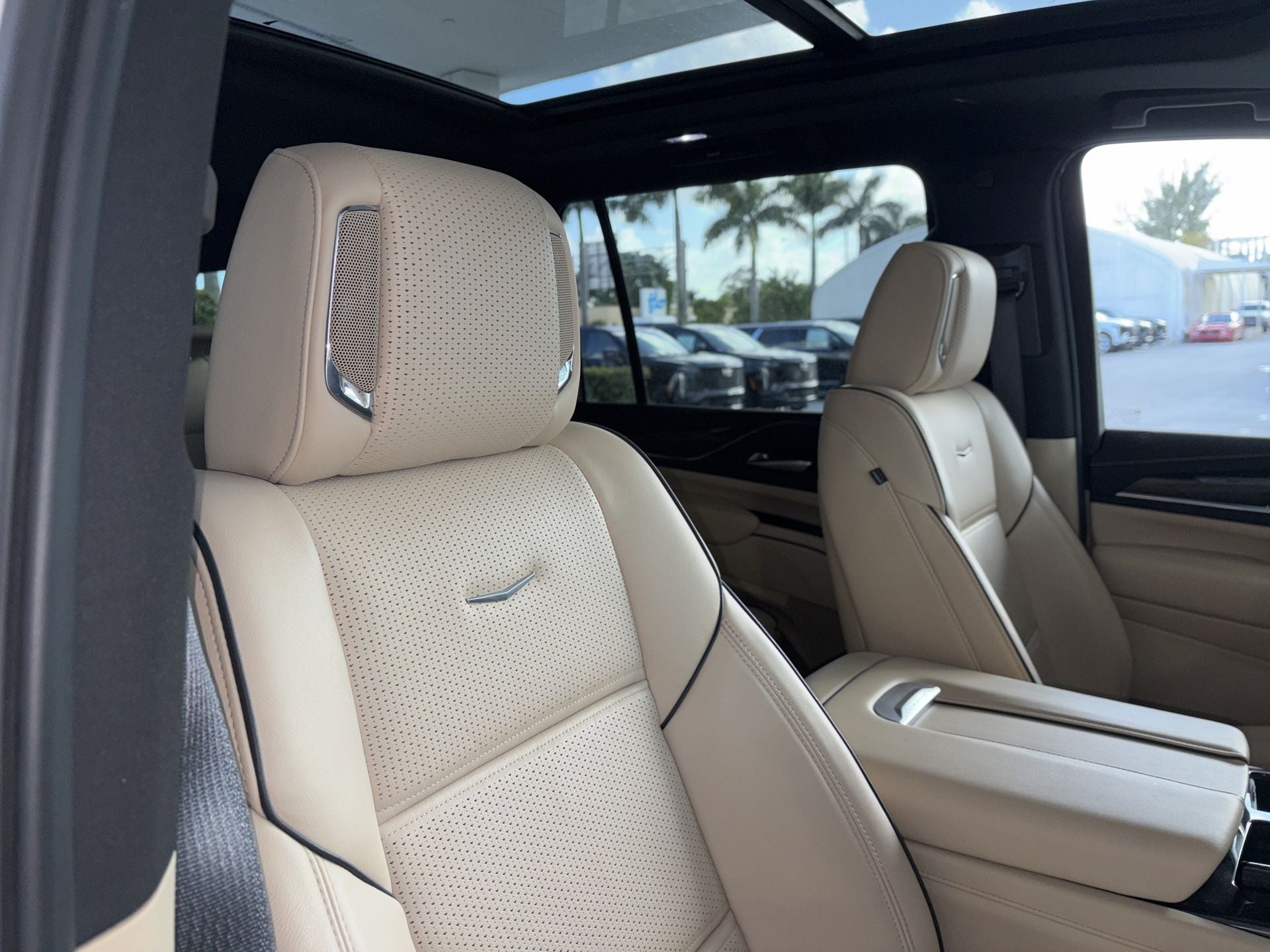 2024 Cadillac Escalade ESV Premium