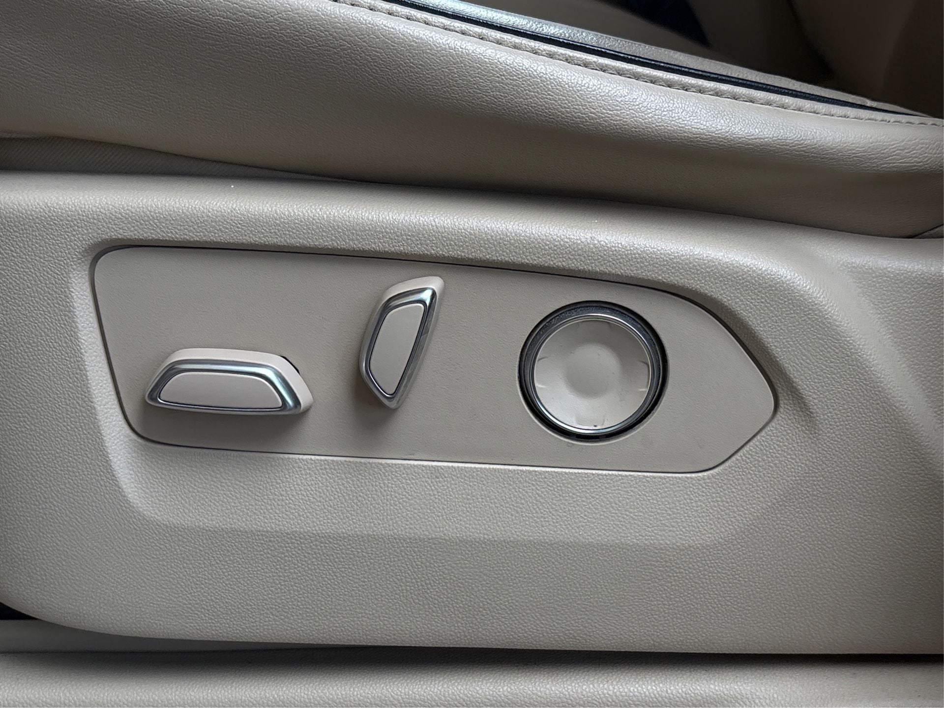 2021 Cadillac Escalade ESV Premium