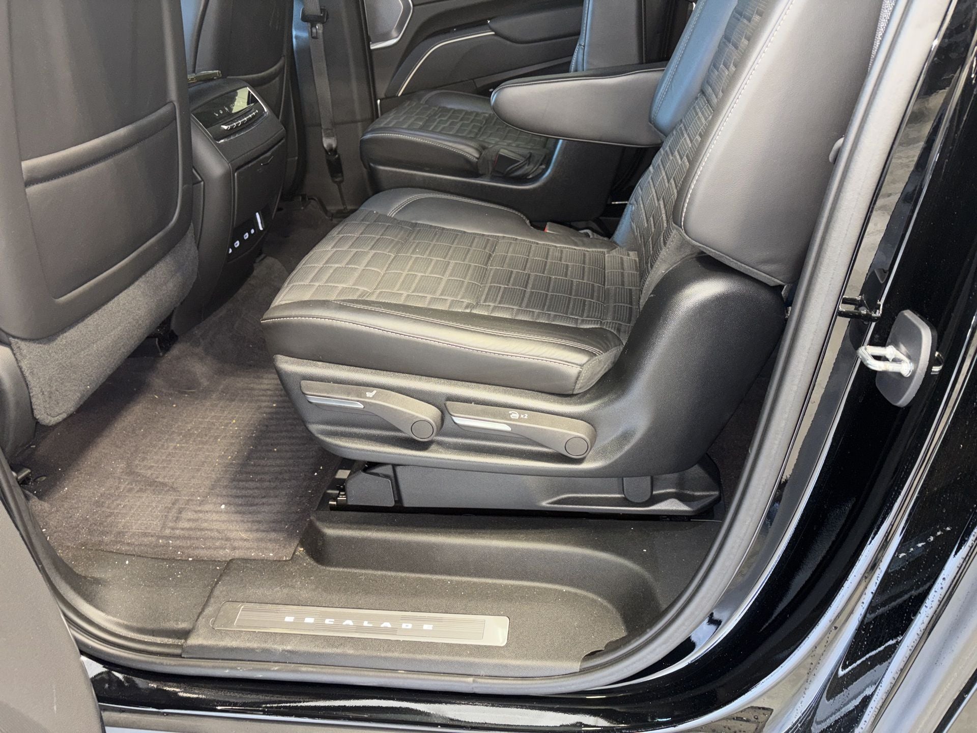 2023 Cadillac Escalade ESV Sport Platinum