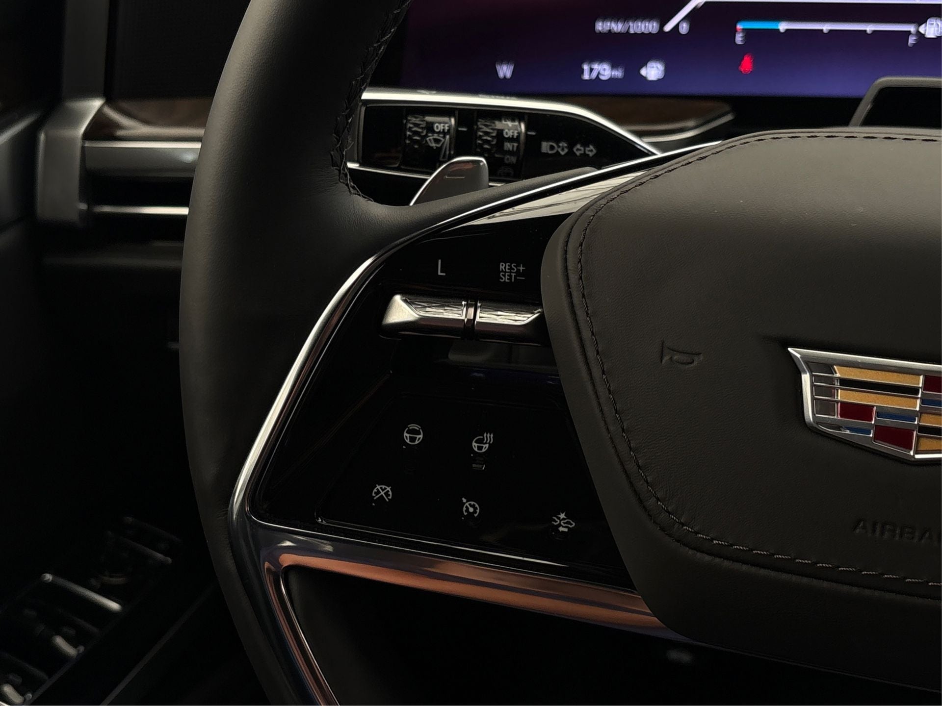 2025 Cadillac Escalade ESV Sport Platinum