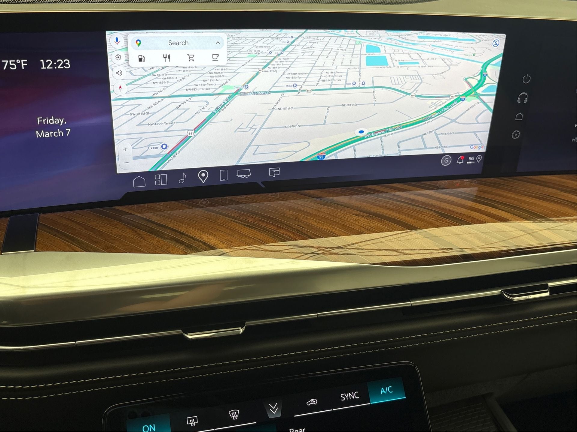 2025 Cadillac Escalade Sport Platinum