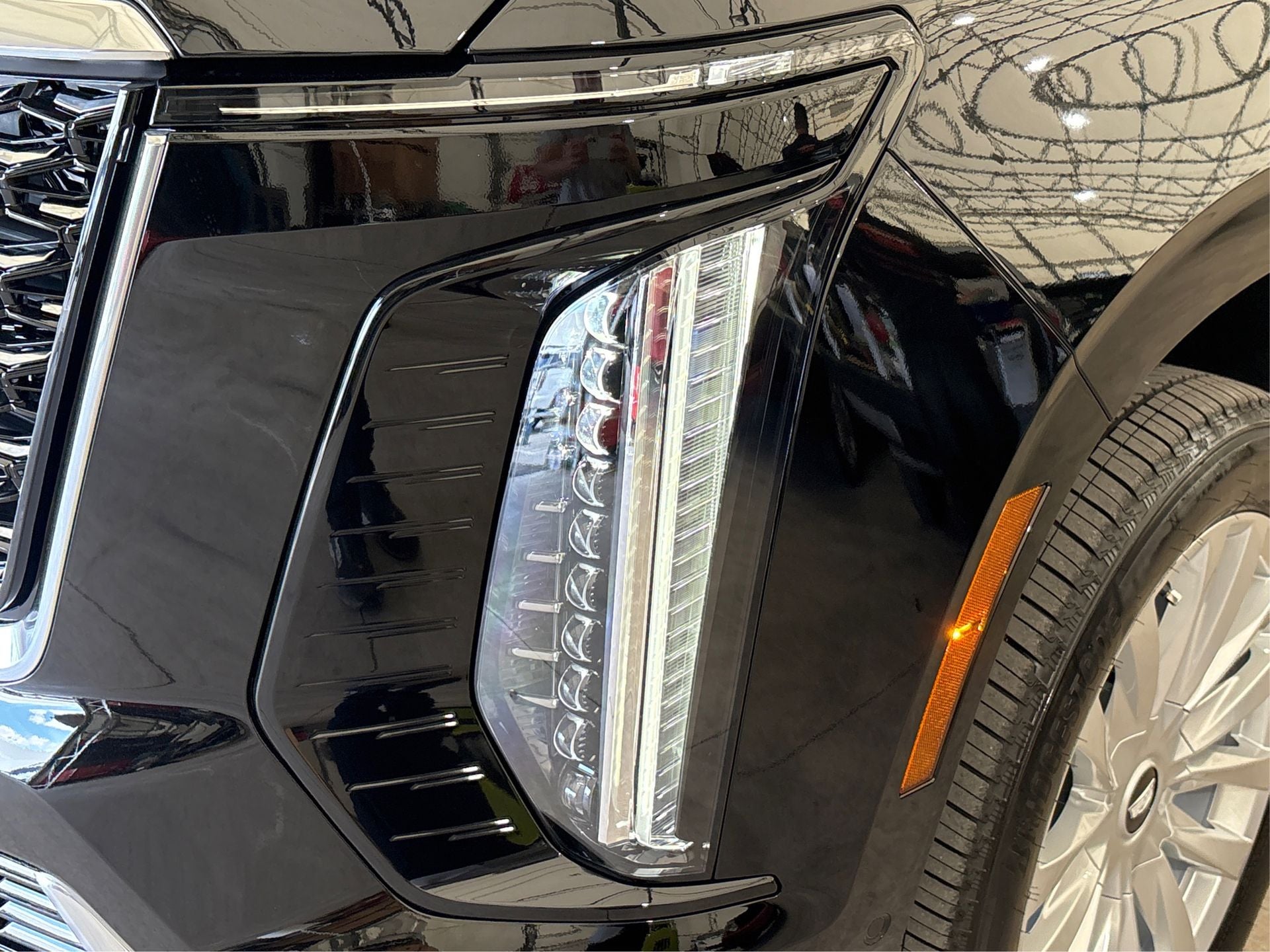 2025 Cadillac Escalade ESV Luxury